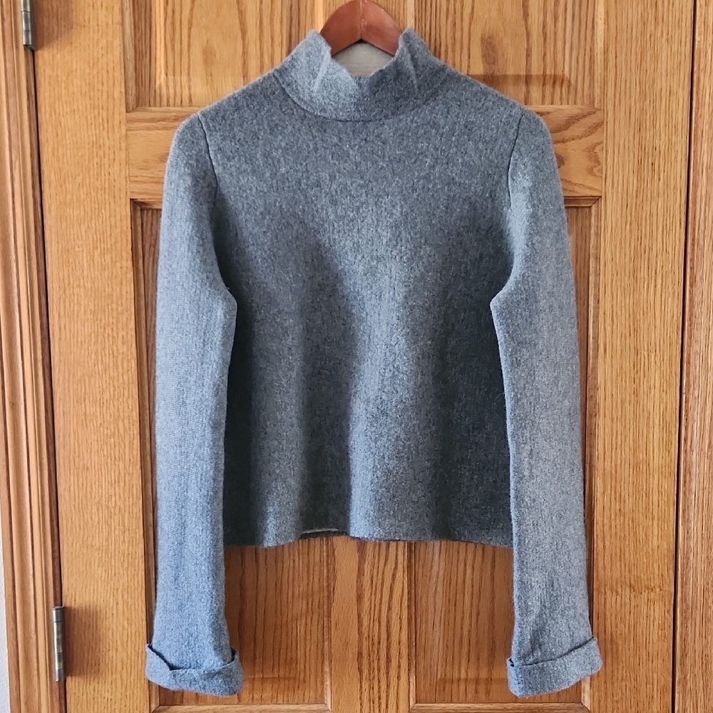 360 Cashmere Heather Gray Turtleneck Soft Luxury Sweater